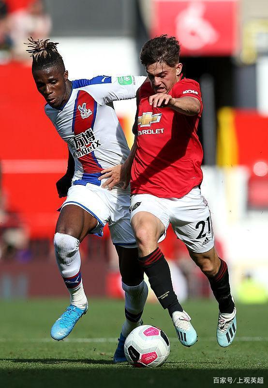 足球-广东宏远排挤李春江